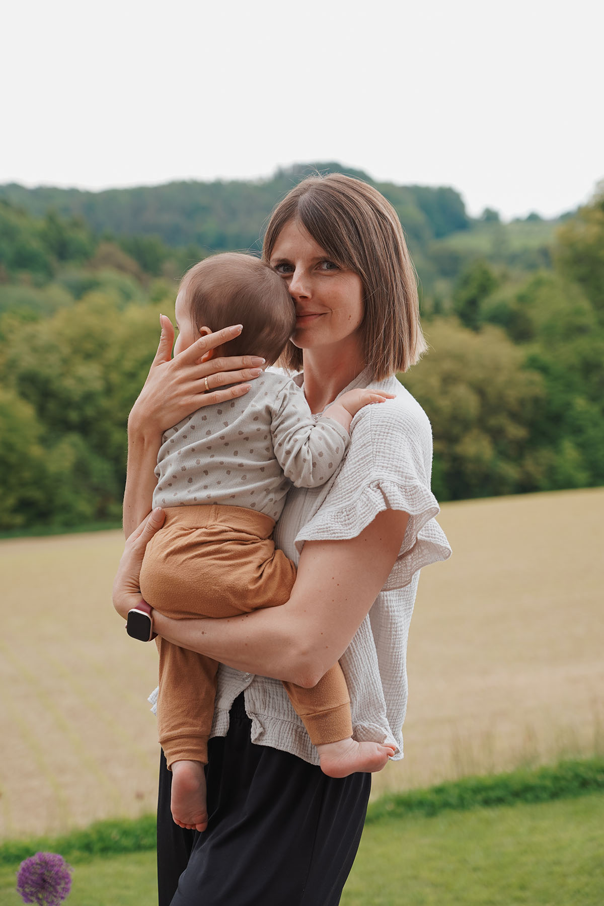 Dr. med. univ. Isabella Florentina Malaj-Ungvári, Portrait mit Baby