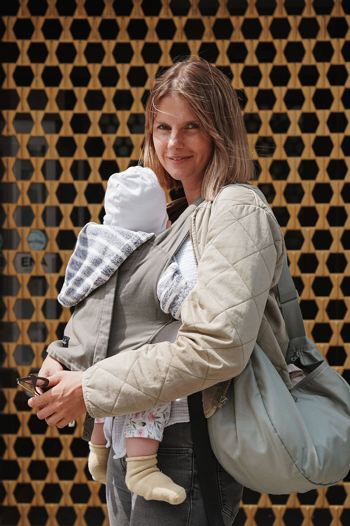 Dr. med. univ. Isabella Florentina Malaj-Ungvári, Portrait mit Baby